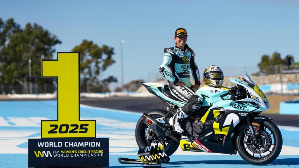 María Herrera posa como campeona del WCR.