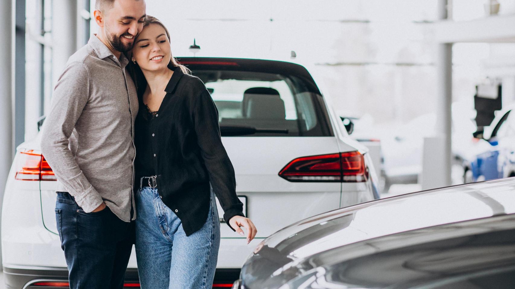 Un experto mecánico no se corta y revela el truco para evitar que te estafen al comprar un coche: Es muy importante
