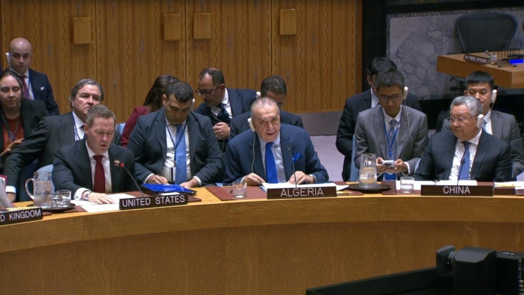 Los representantes en la ONU de Estados Unidos, Argelia y China, durante la sesión.