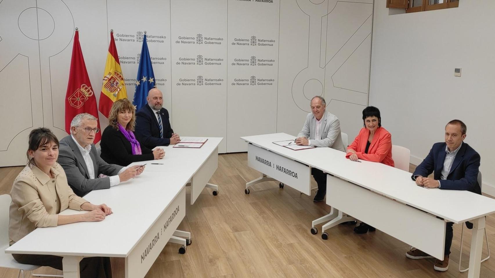 El Gobierno sigue sin condenar la brutal agresión al periodista en Pamplona pero PSOE y Bildu firman su séptimo presupuesto El Gobierno sigue sin condenar la brutal agresión al periodista en Pamplona pero PSOE y Bildu firman su séptimo presupuesto