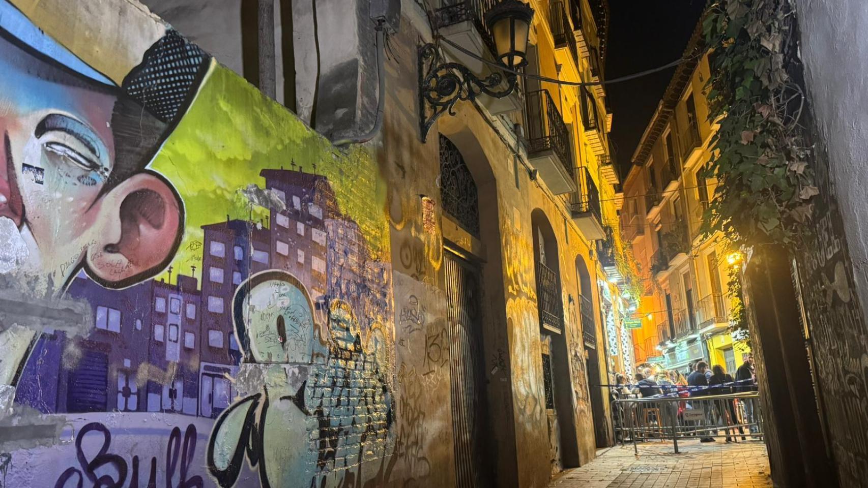 Fachada del edificio declarado en ruina.