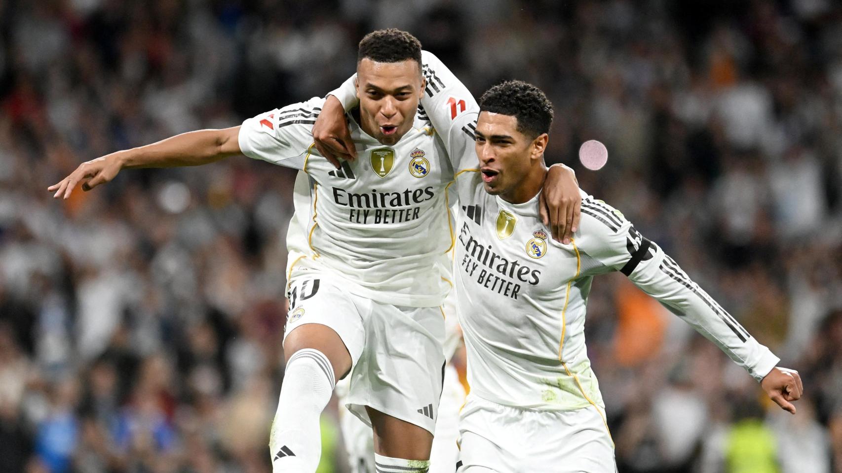 Mbappé y Bellingham celebrando un gol con el Real Madrid
