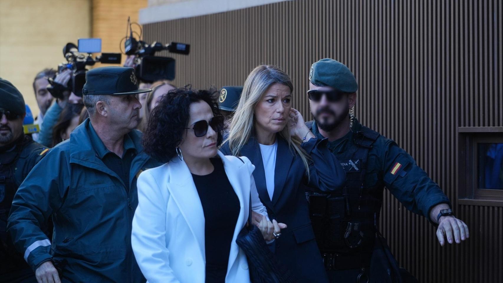 Maribel Vilaplana, a su entrada en el juzgado de Catarroja. Jorge Gil / EP