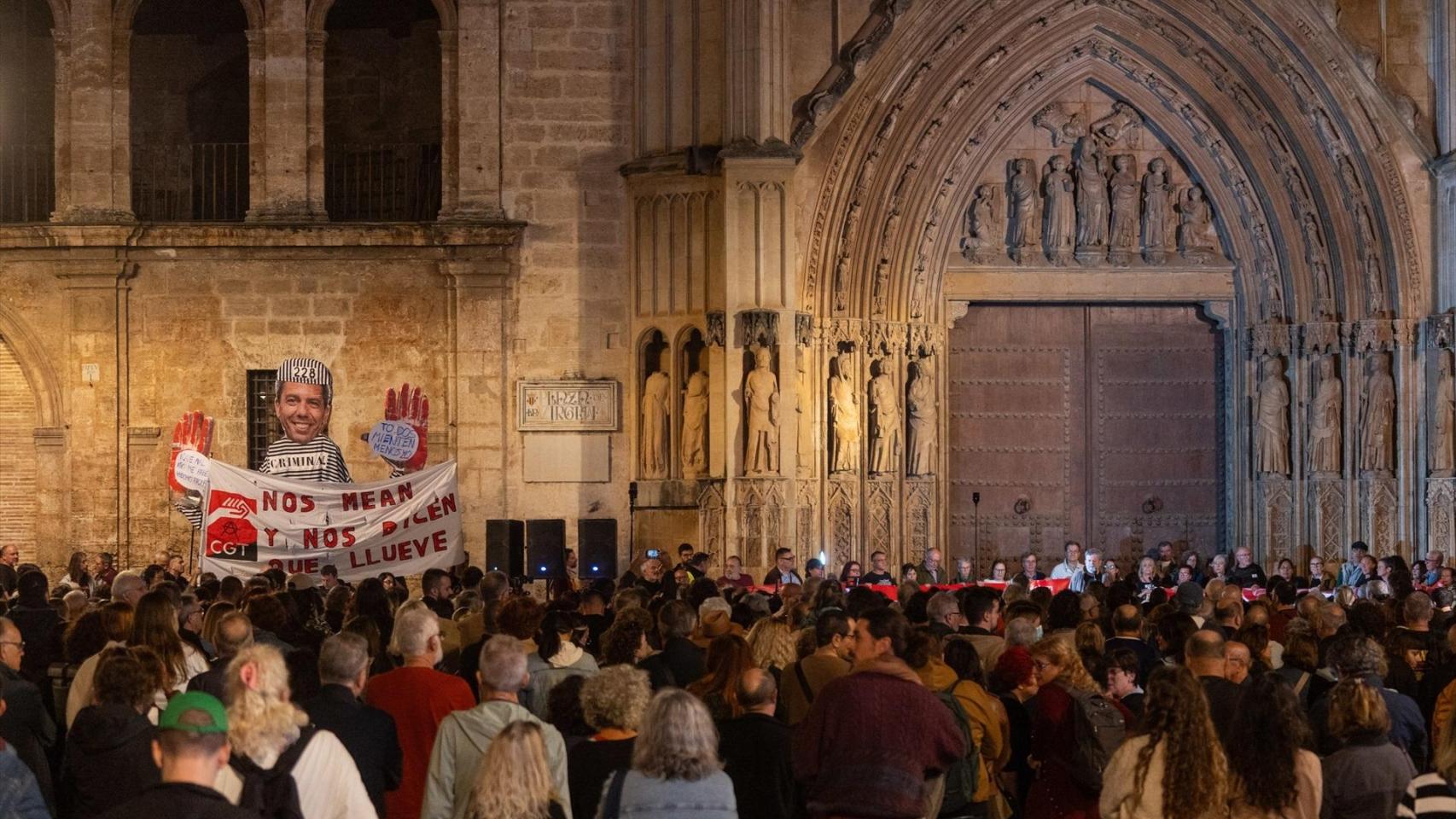 La oposición, insatisfecha pese a la dimisión que exigía a Mazón, pide ahora elecciones. EFE