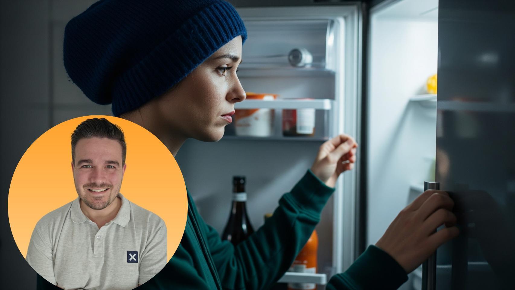 Montaje de José Martín con una mujer abriendo la nevera en una imagen creada con IA.