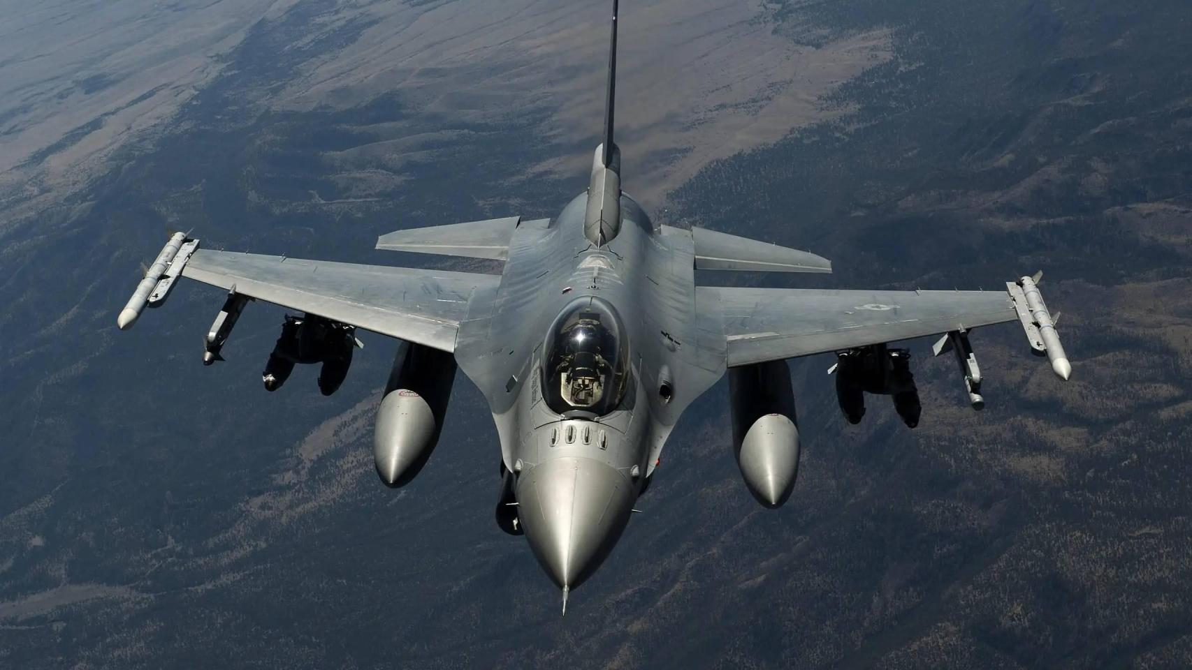 Caza F-16