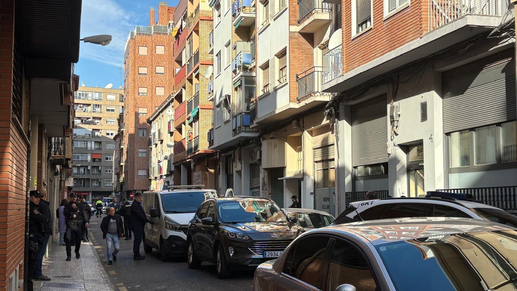 Dispositivo policial desplegado este martes tras el asesinato de Eugenia Mercedes en Zaragoza