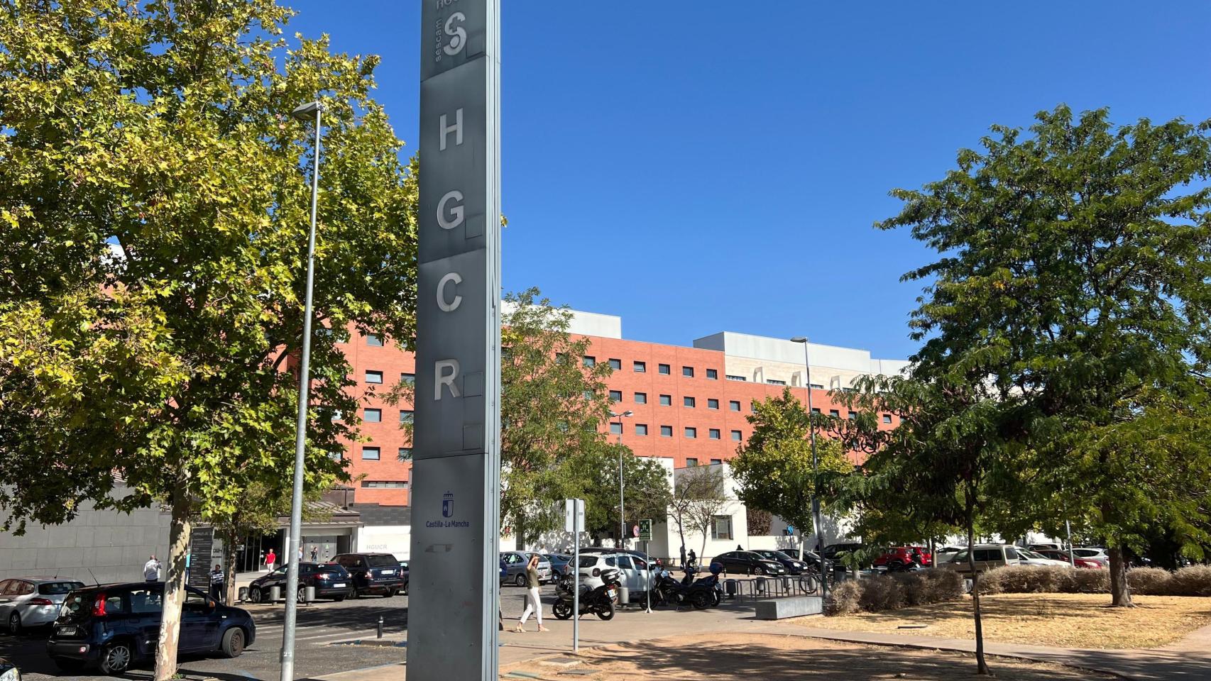 Heridas cuatro personas, entre ellas dos menores, al caer un coche por un terraplén en Almodóvar del Campo