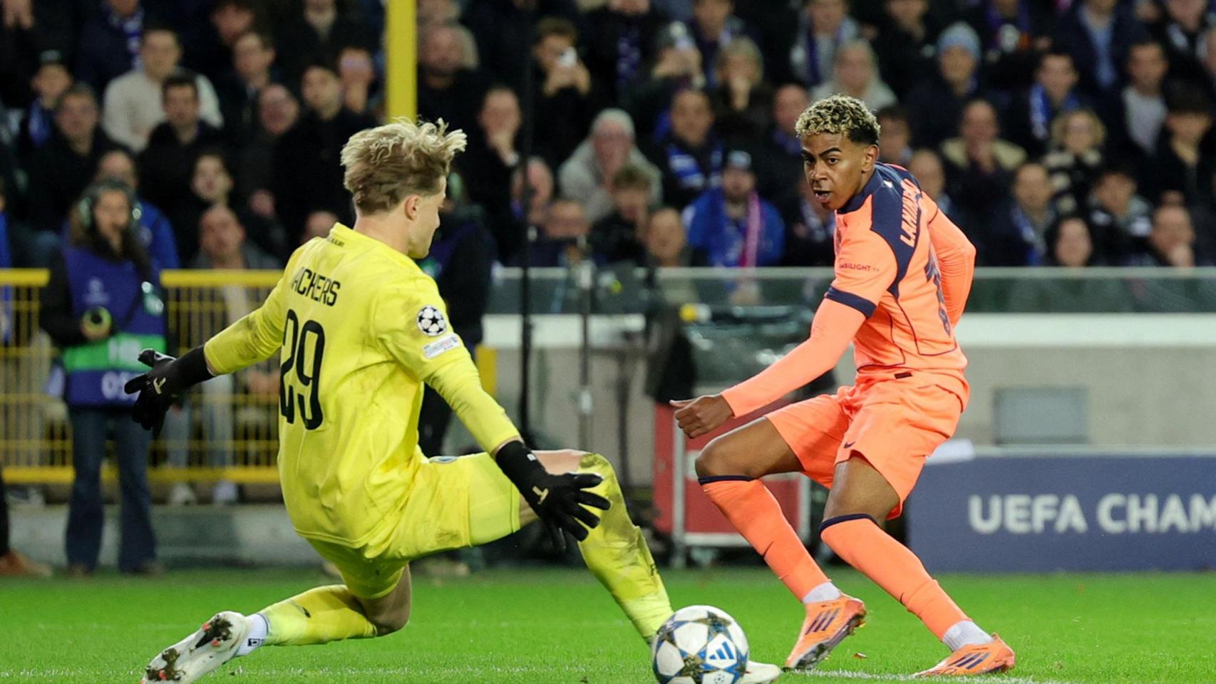 Lamine Yamal no es suficiente y el Barça tropieza ante el Brujas tras volver a mostrar mucha vulnerabilidad defensiva Lamine Yamal no es suficiente y el Barça tropieza ante el Brujas tras volver a mostrar mucha vulnerabilidad defensiva