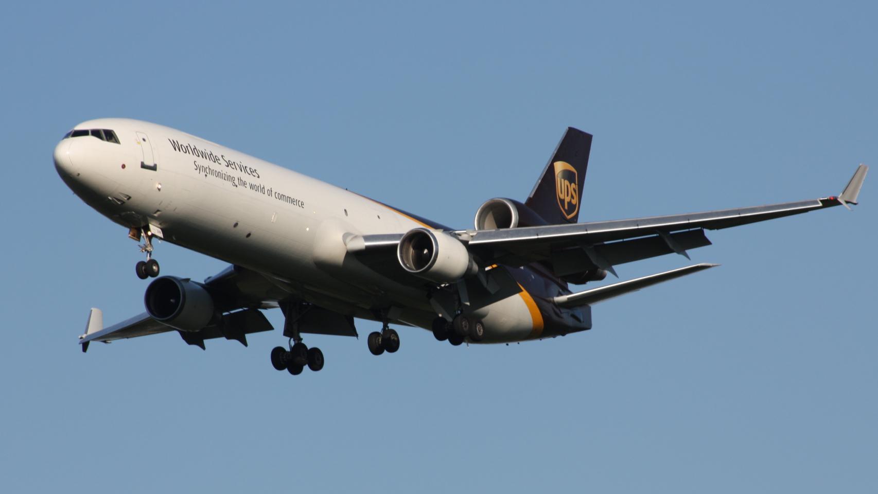 Un avión carguero McDonnell Douglas MD-11F de UPS Airlines.
