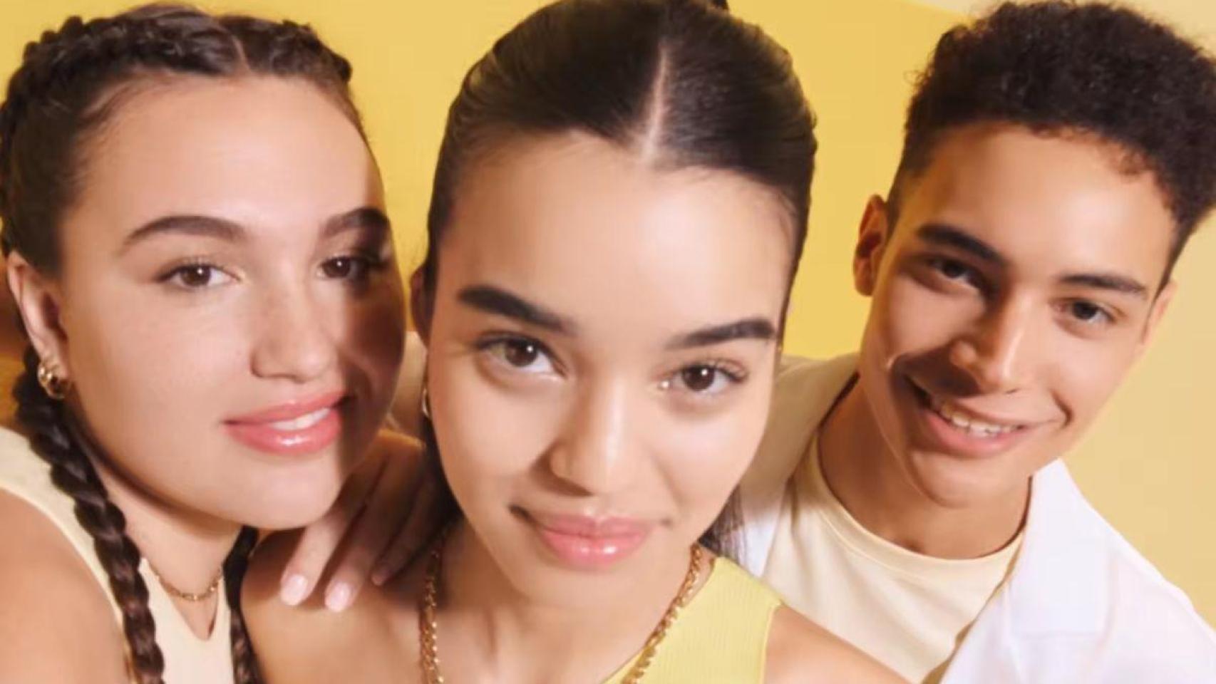 pack con la rutina antimanchas de Garnier