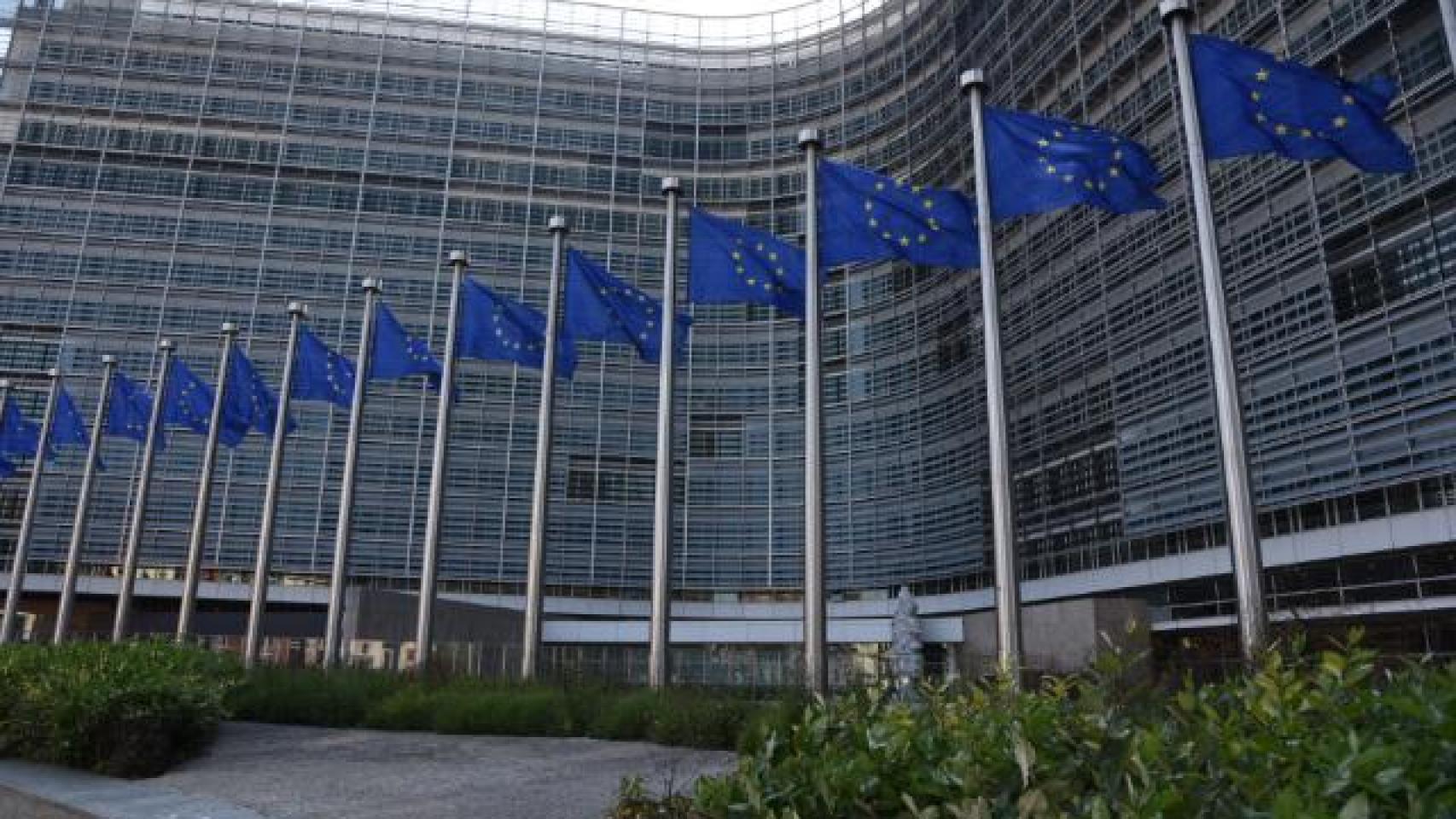 Banderas europeas en la fachada del edificio Berlaymont, sede de la Comisión