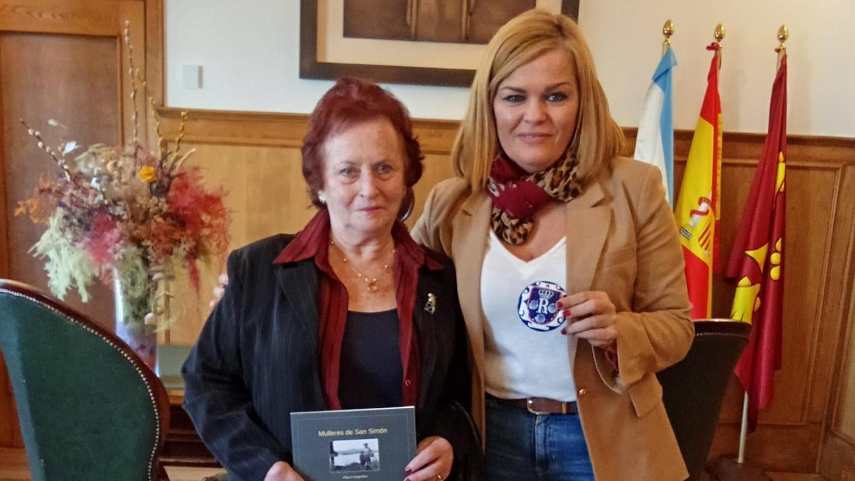 Flor Baena junto a Digna Rivas.