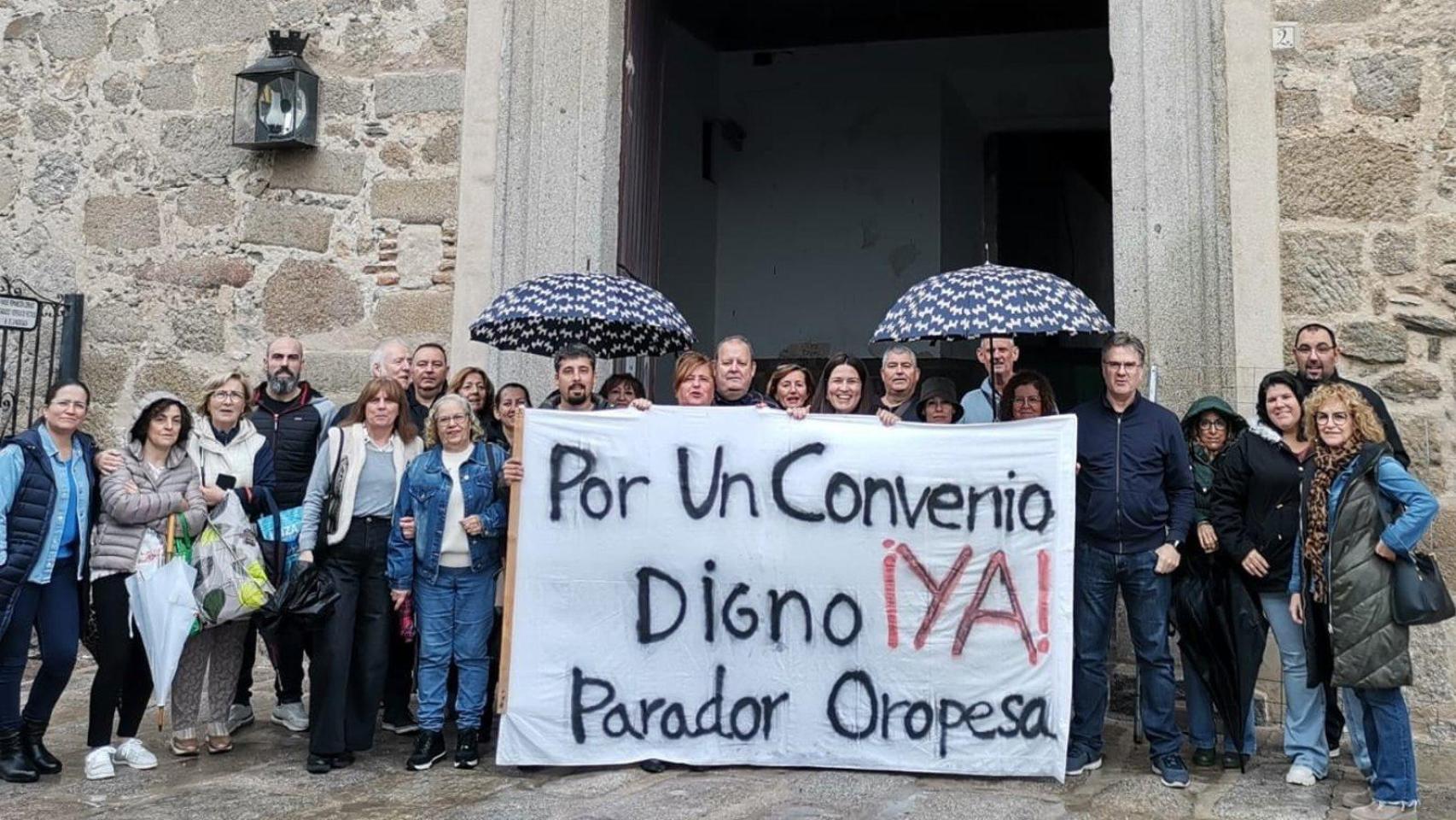 Protesta en el Parador de Oropesa. Foto: Sindicatos.