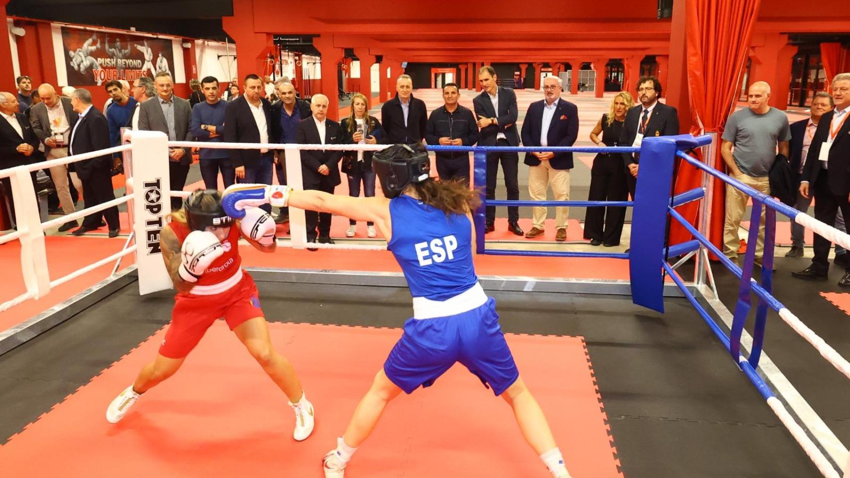 Imagen de la inauguración este viernes. EE