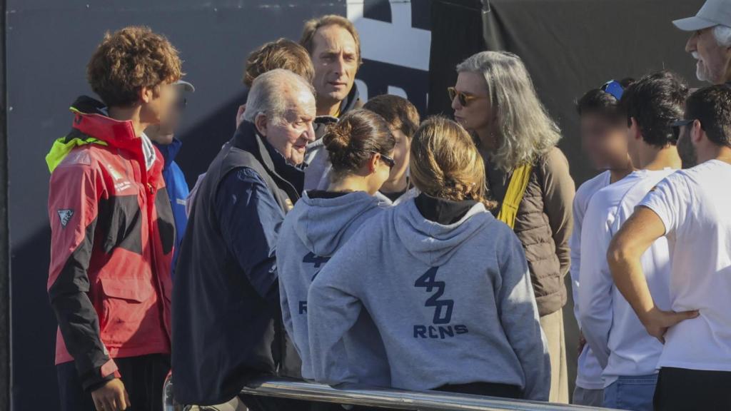 El Rey Juan Carlos, este sábado 8 de noviembre, en las regatas de Sanxenxo.