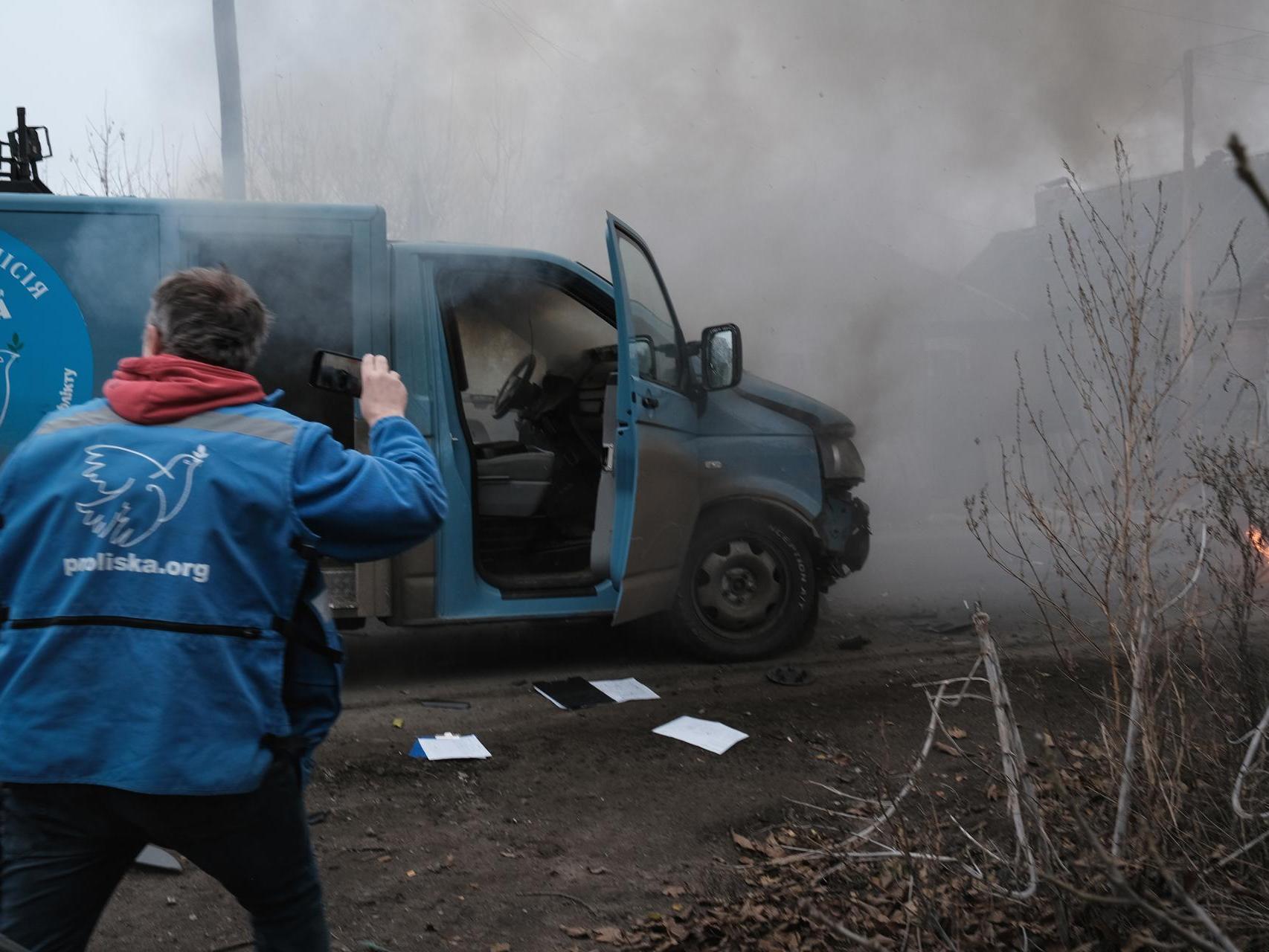 EL vehículo humanitario atacado por un dron