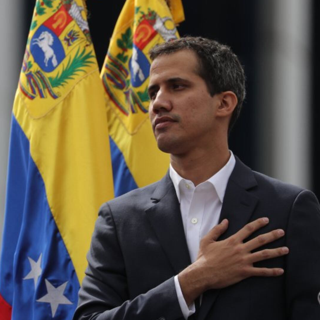 La movilización contra Maduro culmina con la autoproclamación de Guaidó como presidente de Venezuela