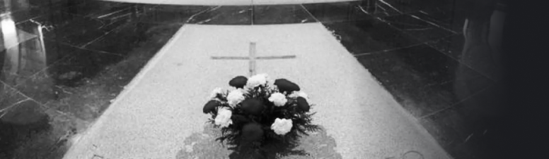 Tumba de Franco en el altar de la basílica del Valle de los Caídos
