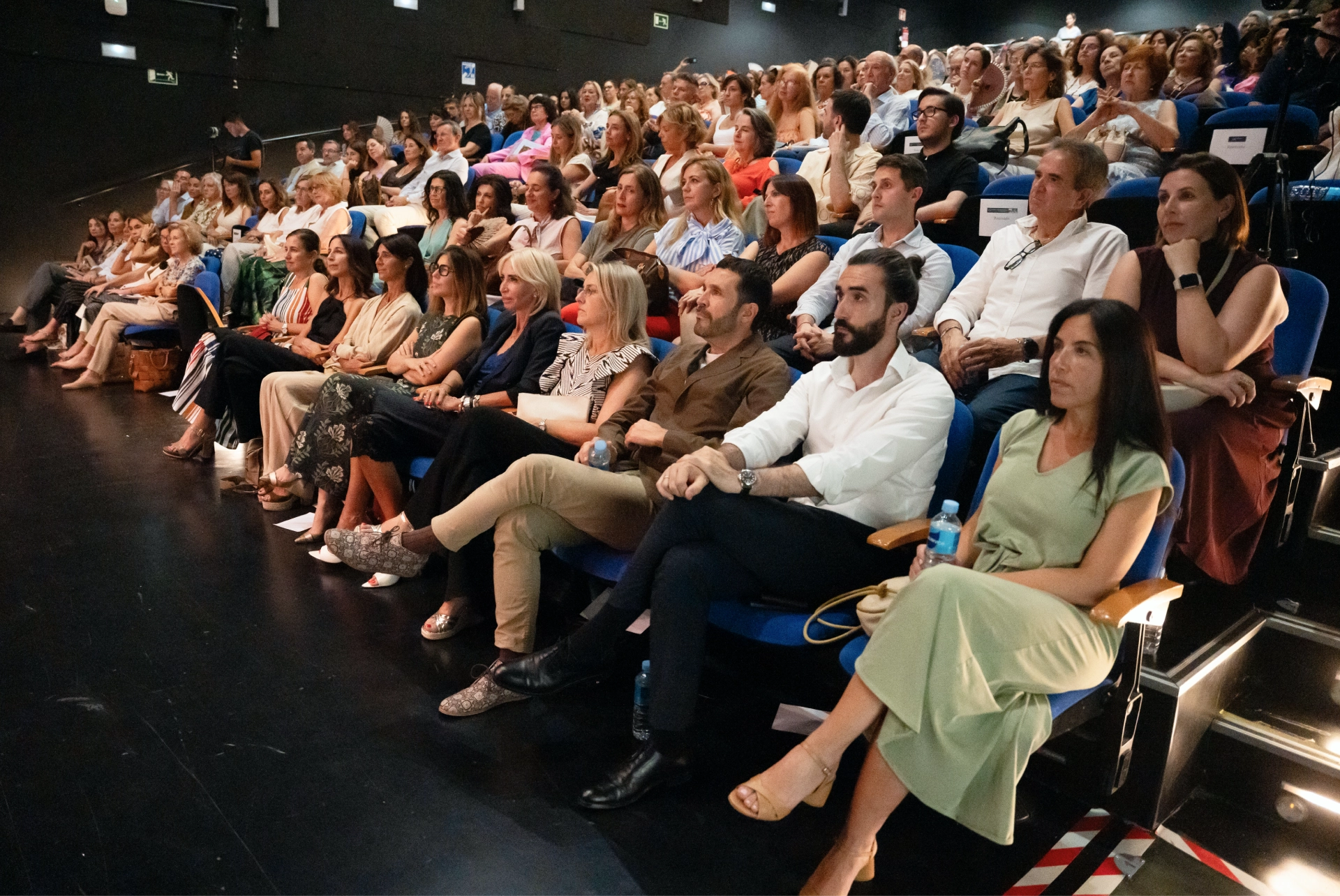 Fuensanta Salcedo, Daniel Muñoz, Germán Jiménez, María Porto y Samary Fernández Feito entre el público