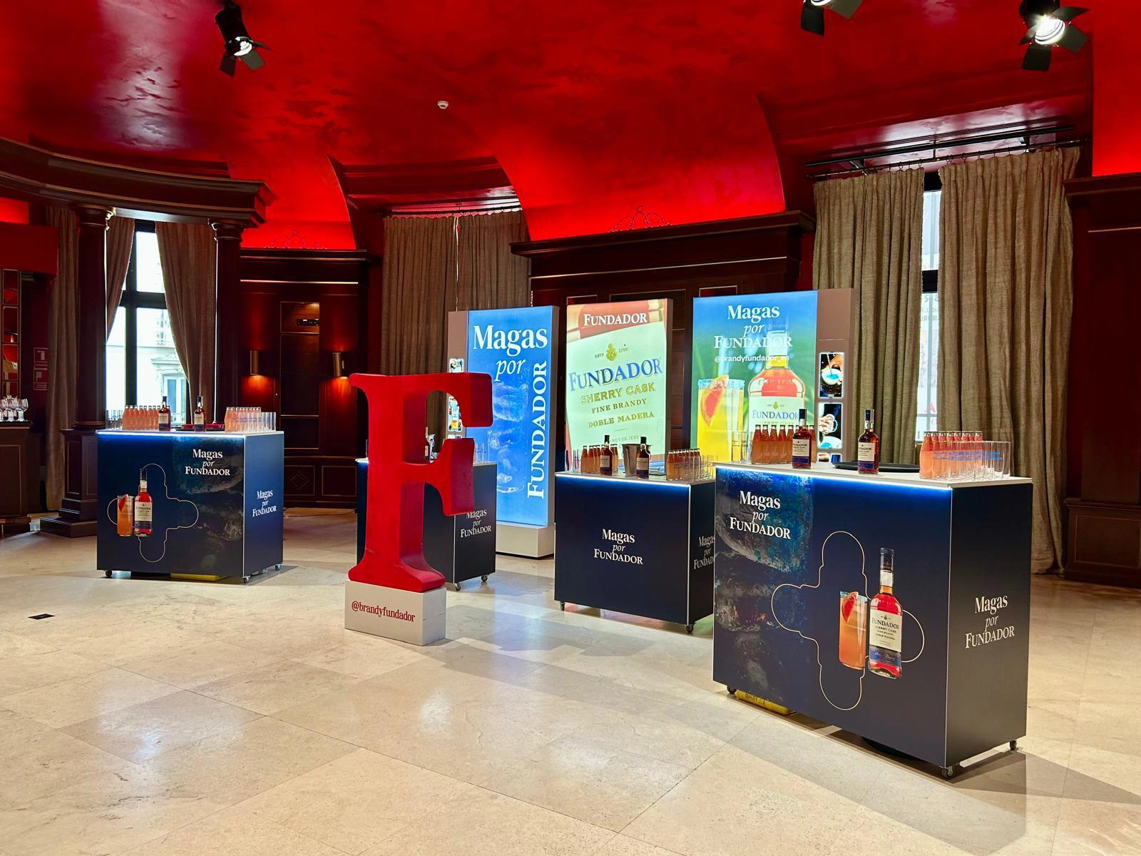 Stand de Fundador en el cocktail de la gala de las ‘Top100