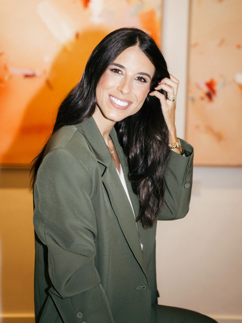 Foto dos de Laura Corsini con el look uno