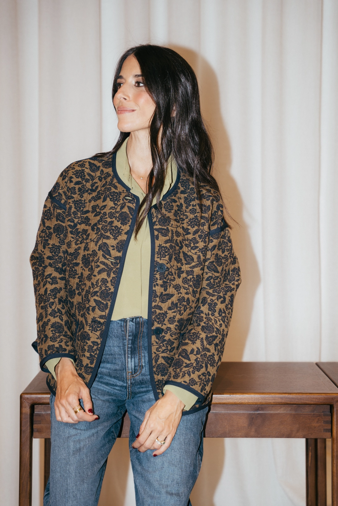 Foto tres de Laura Corsini con el look dos