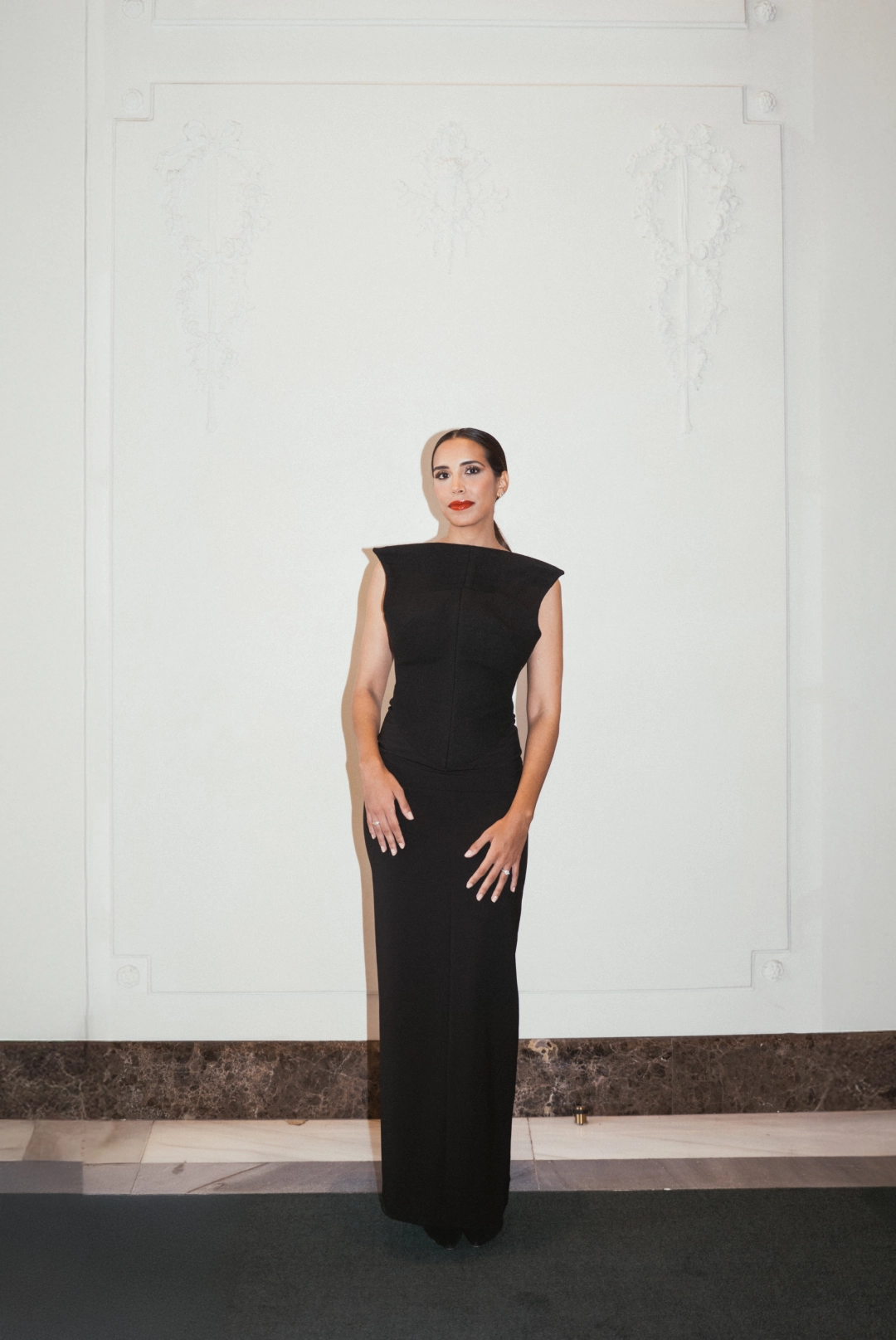 Foto tres de Carolina Trillo con el look dos