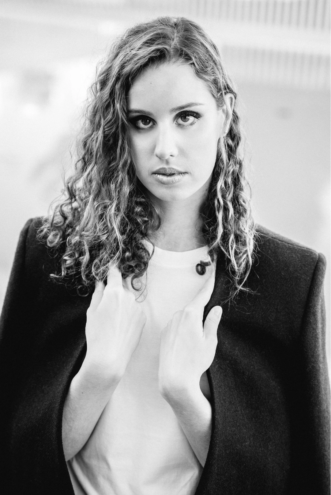 Foto uno de Iris Tió con el look tres