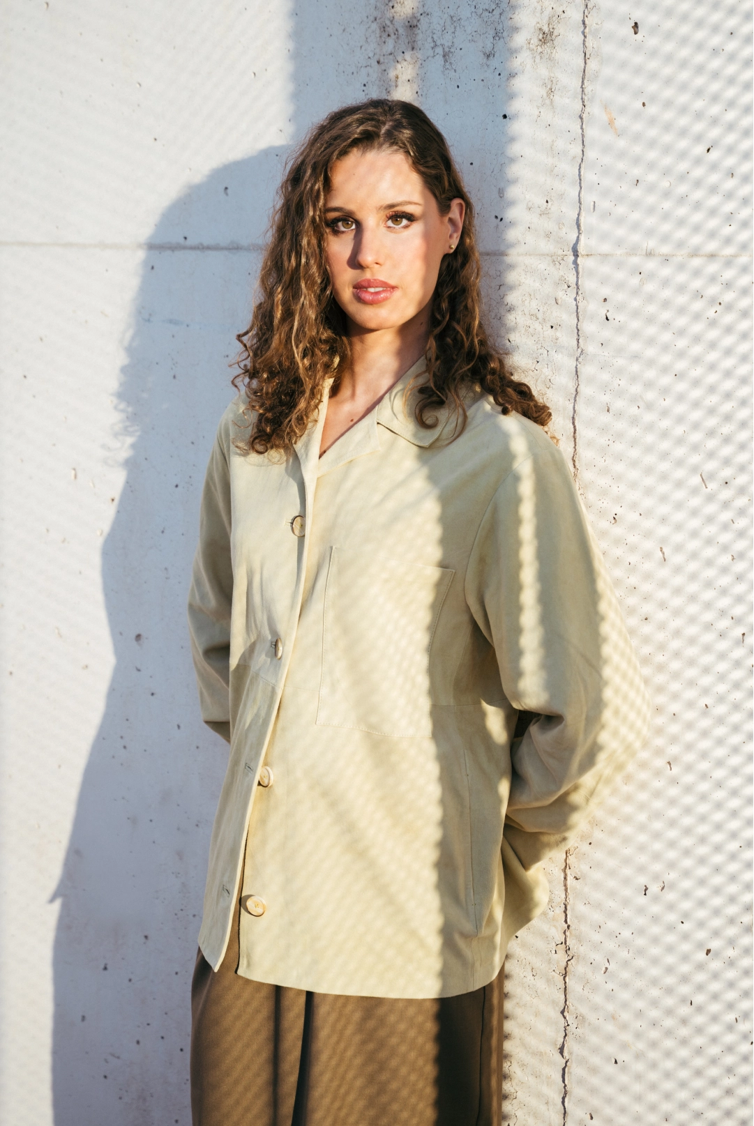 Foto dos de Iris Tió con el look uno