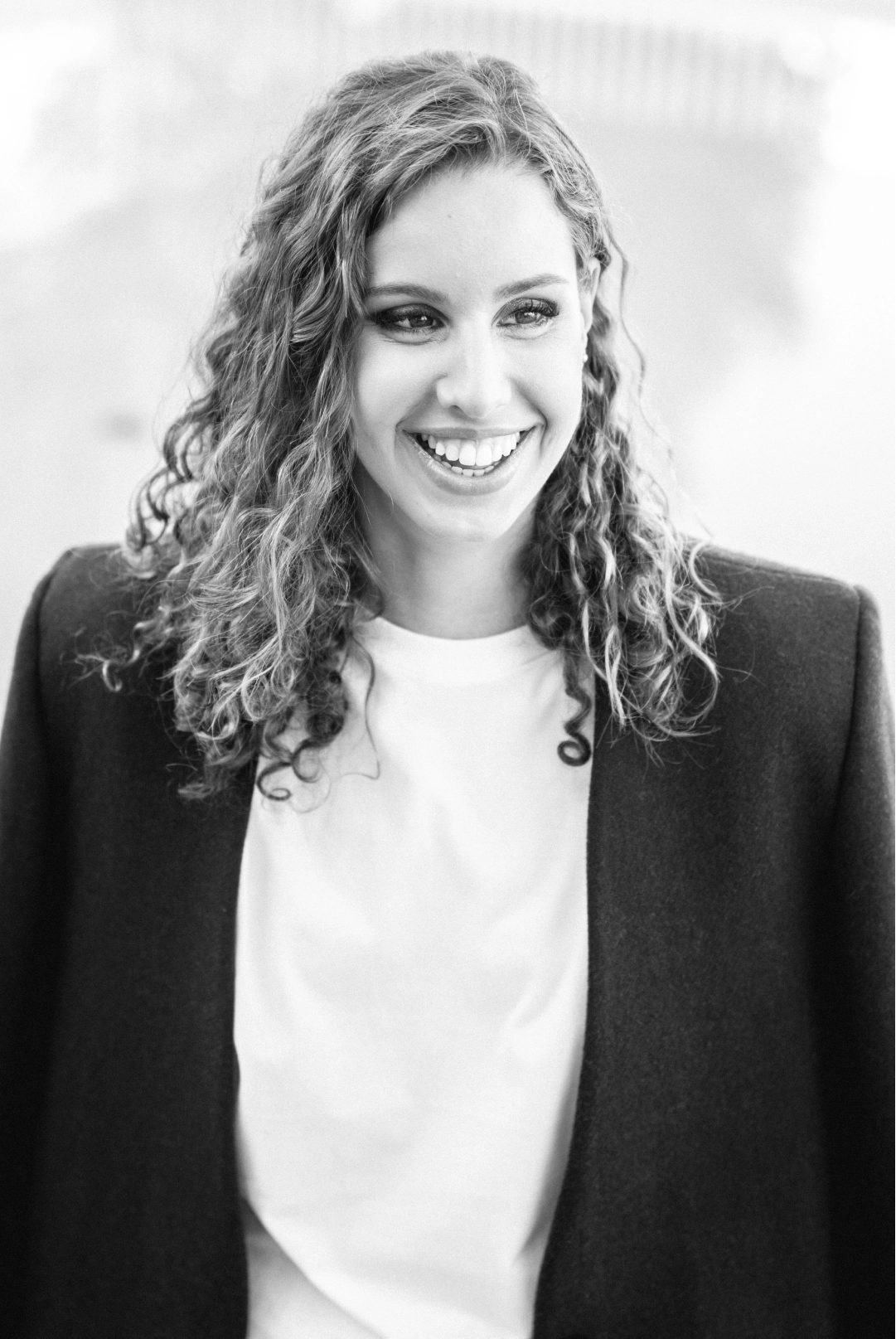 Foto dos de Iris Tió con el look tres