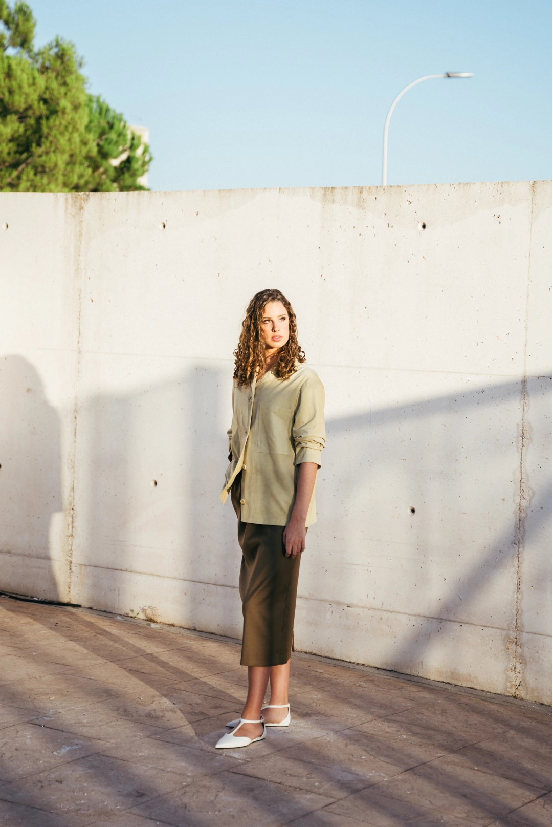 Foto cuatro de Iris Tió con el look uno