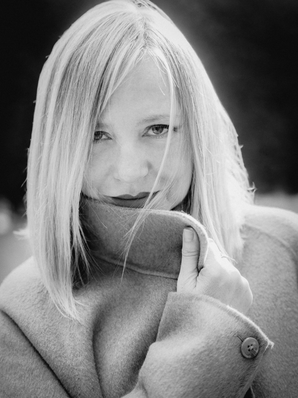 Foto dos de Pilar Castro con el look uno