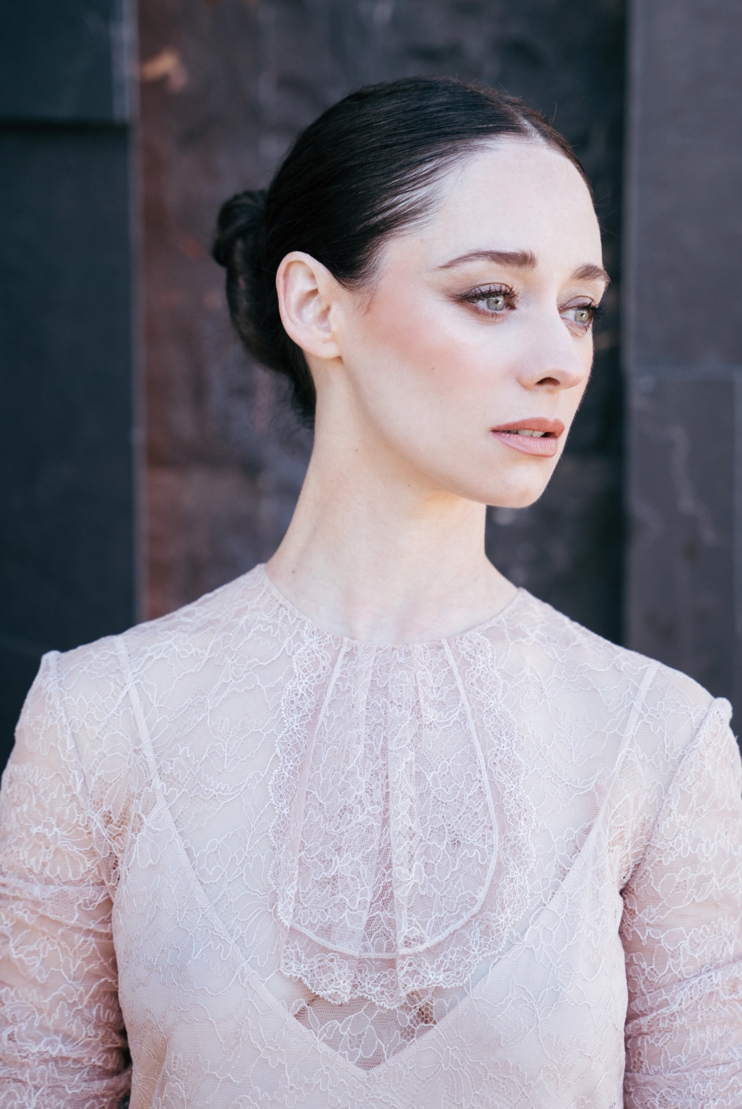 Foto uno de Elena Rivera con el look cinco