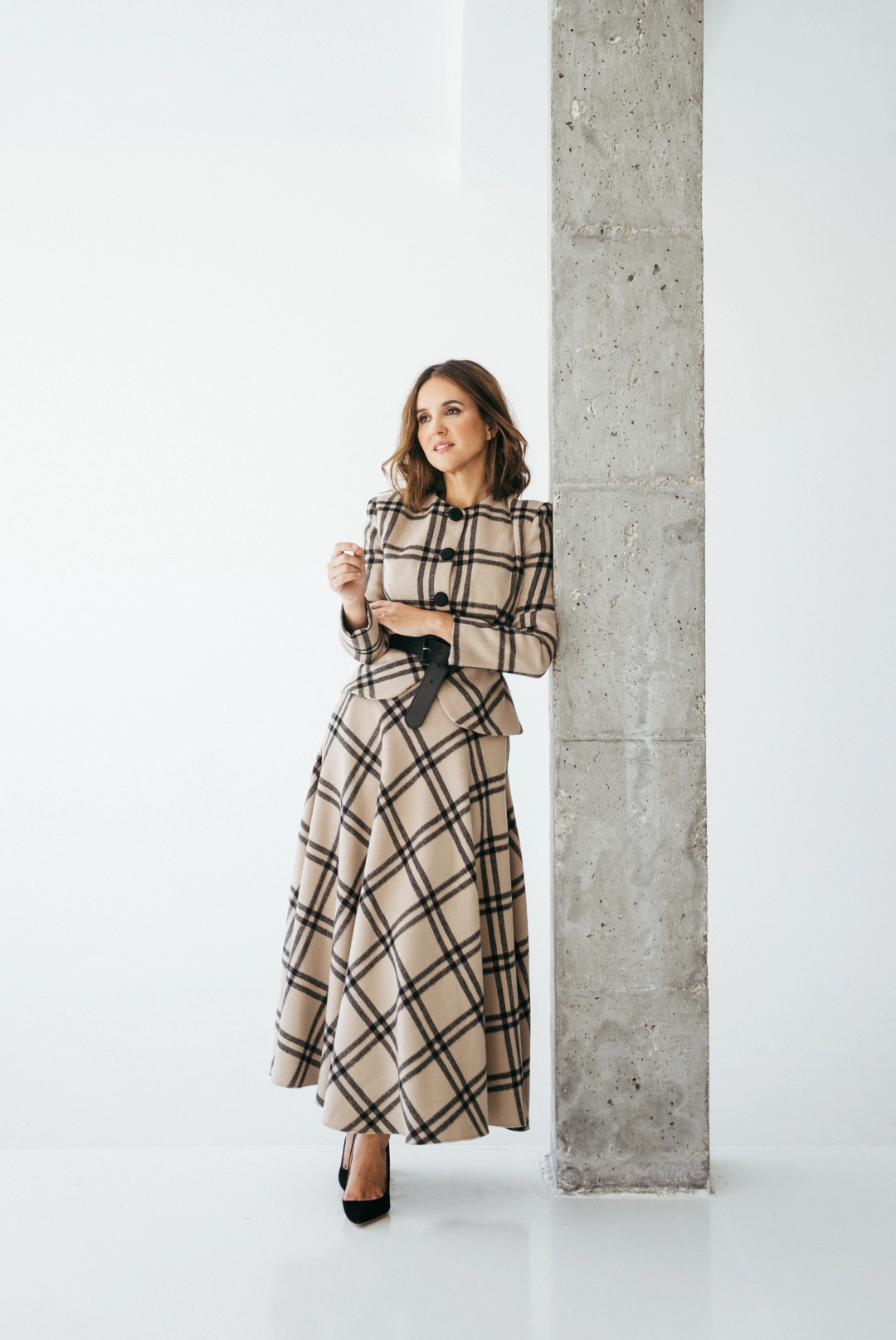 Foto uno de Virginia Pozo con el look uno