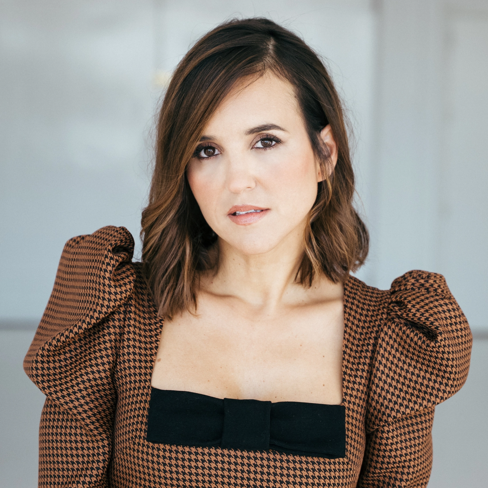 Foto cuatro de Virginia Pozo con el look tres