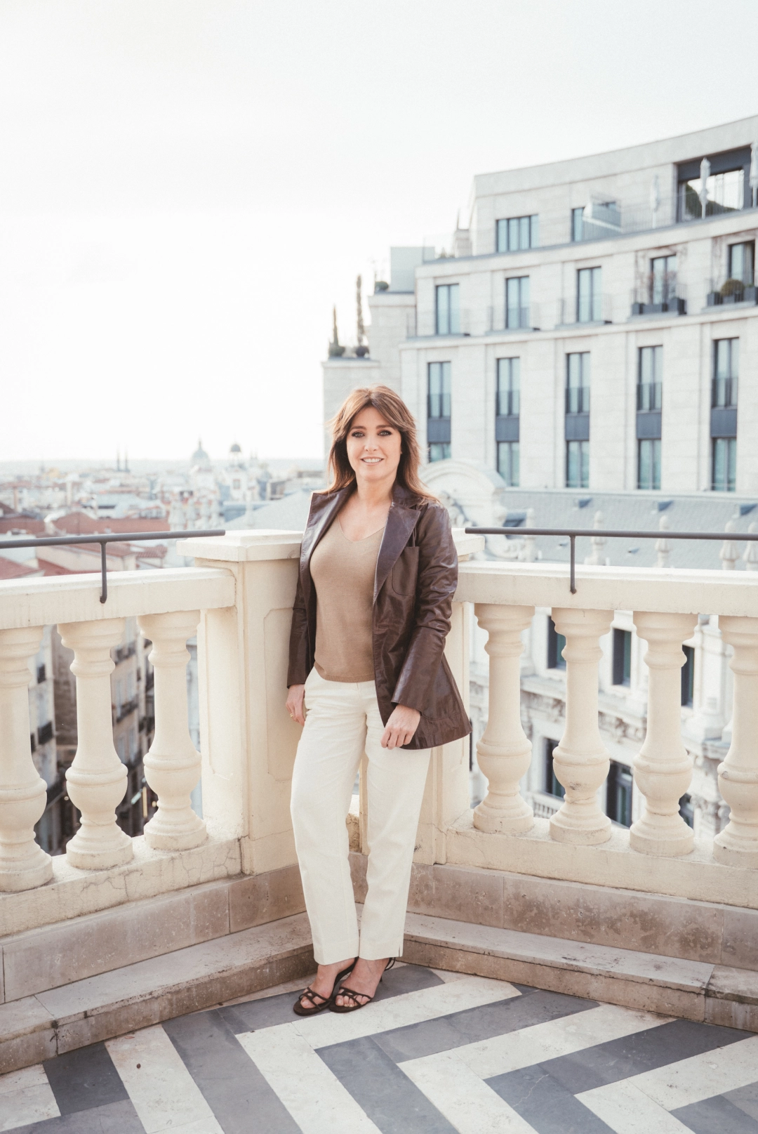 Foto dos de Helena Resano con el look dos