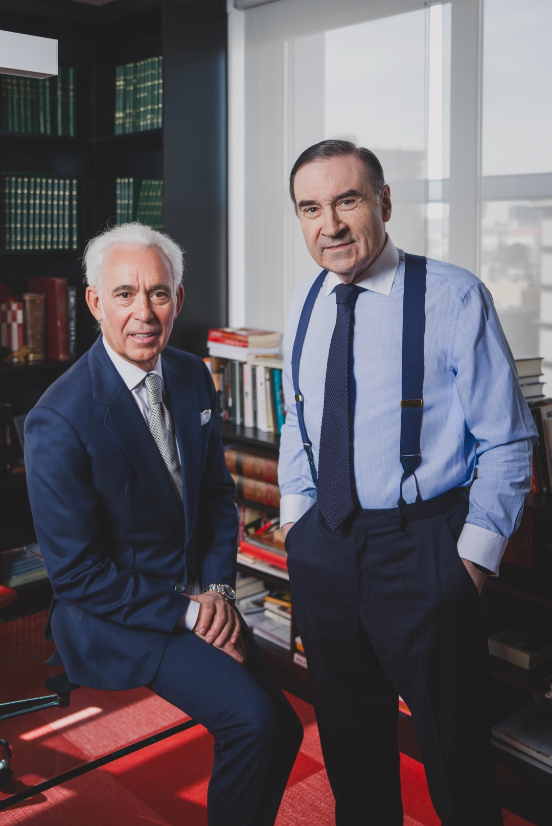 Foto uno de Pedro J. Ramírez y José Antonio Sánchez en el despacho del primero