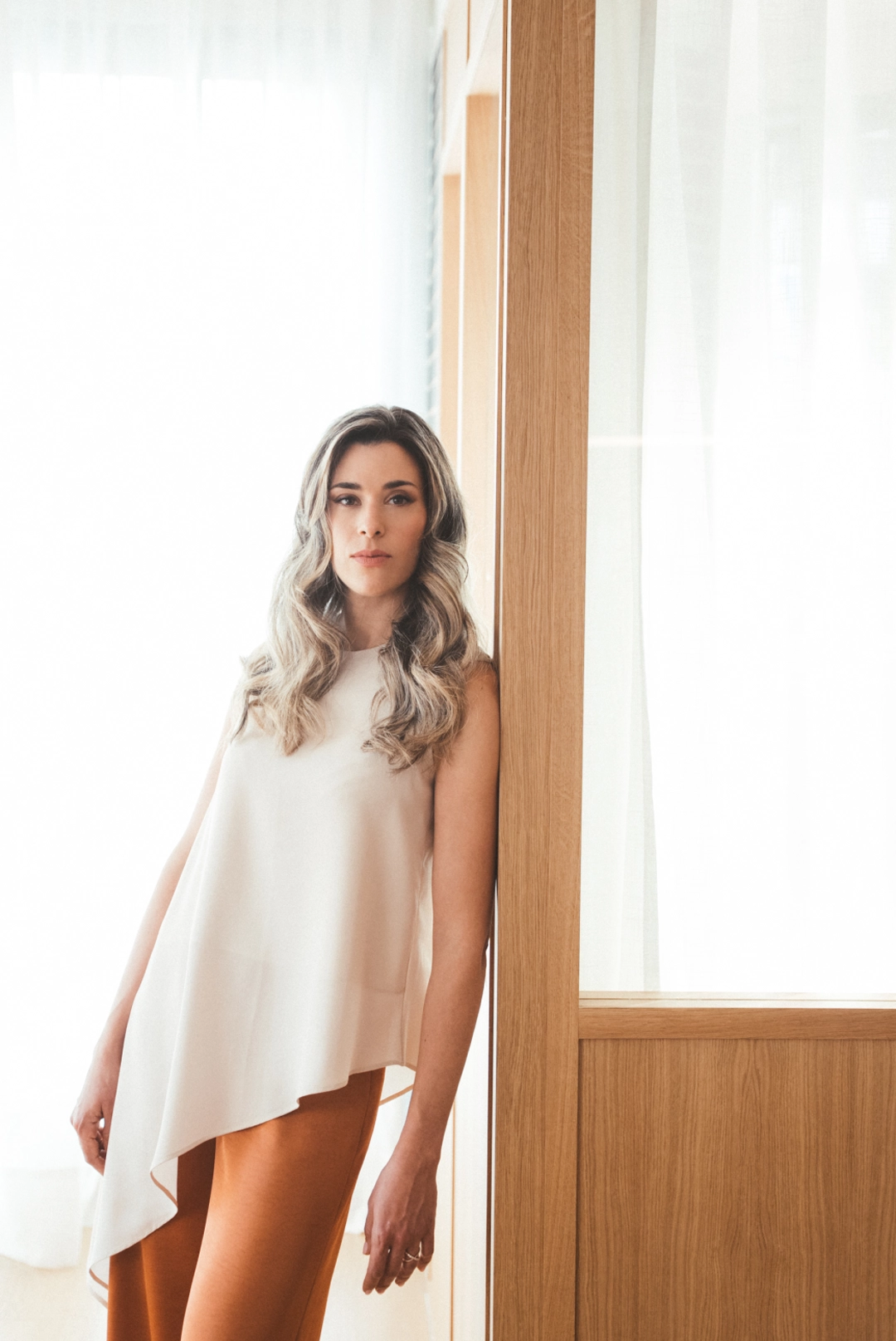 Fotografía dos de Delicius Martha con el look uno