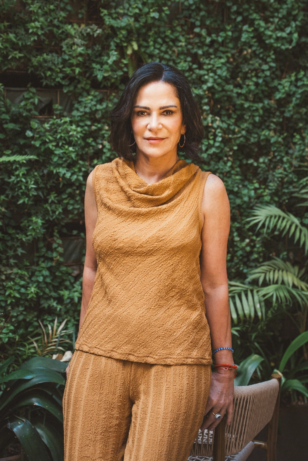 Foto dos de Lydida Cacho con el look uno