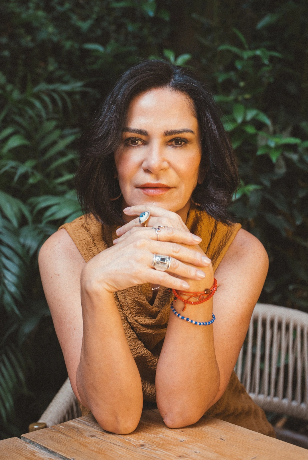 Foto tres de Lydida Cacho con el look uno