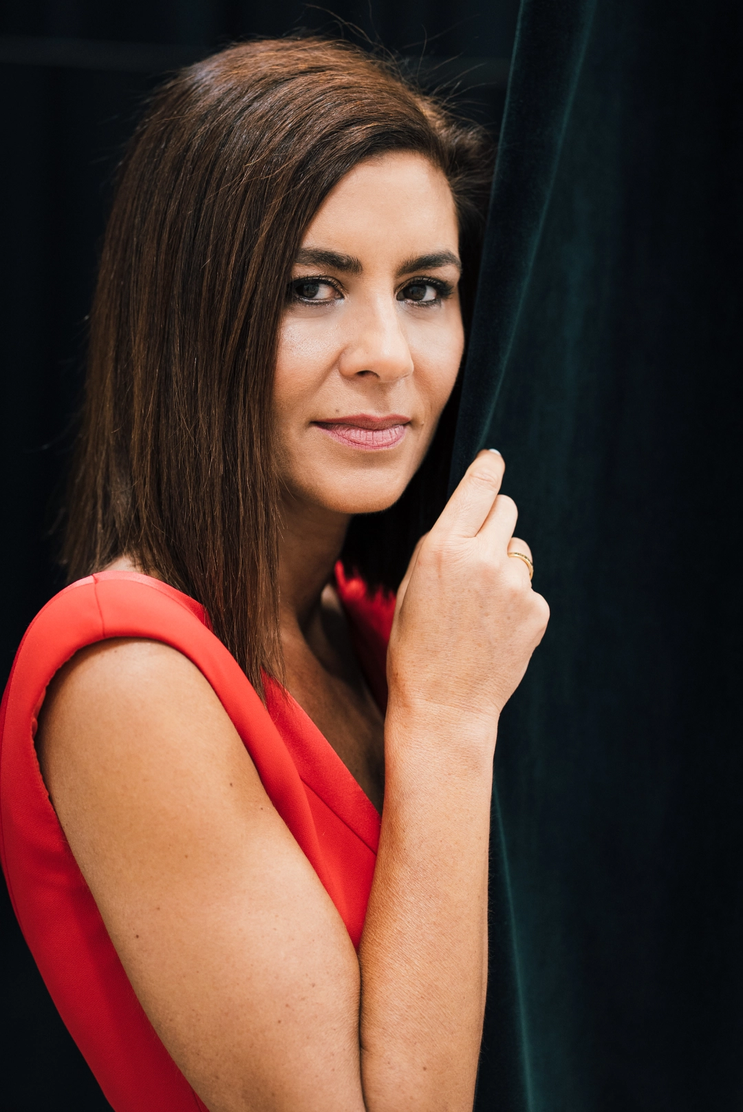 Foto dos de Silvia Fernández con el look tres