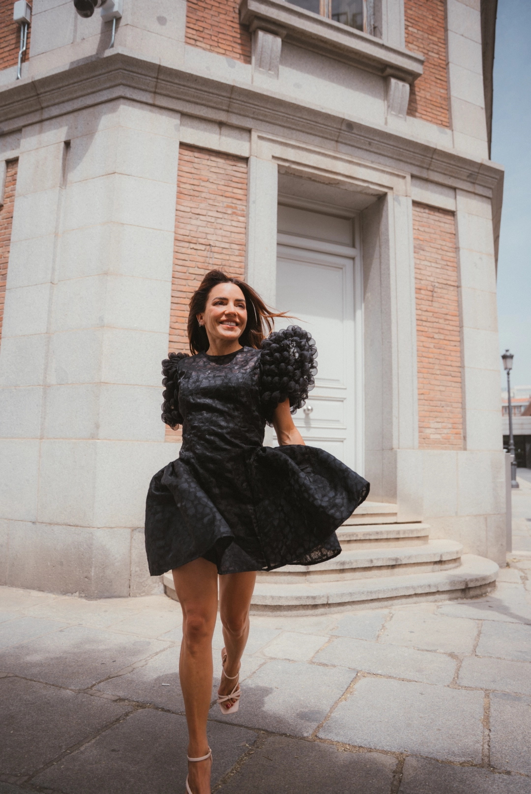 Foto uno de Paula Ordovás con el look uno