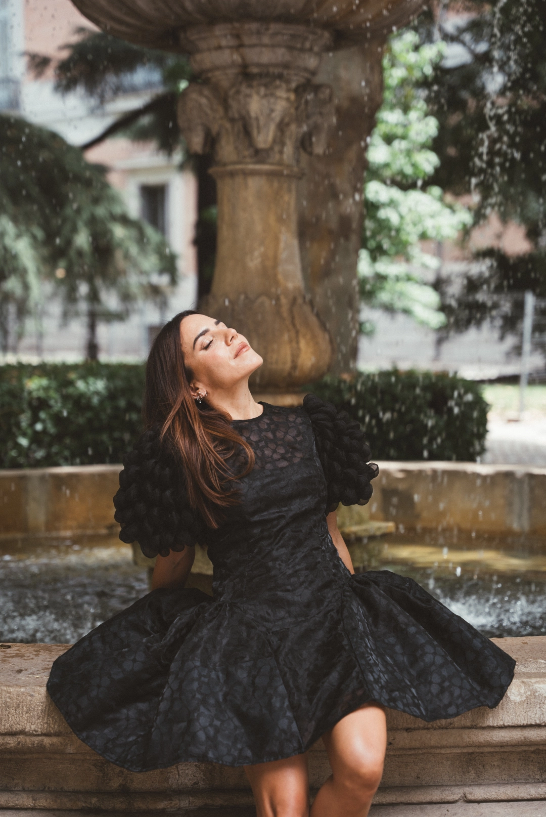 Foto cuatro de Paula Ordovás con el look uno