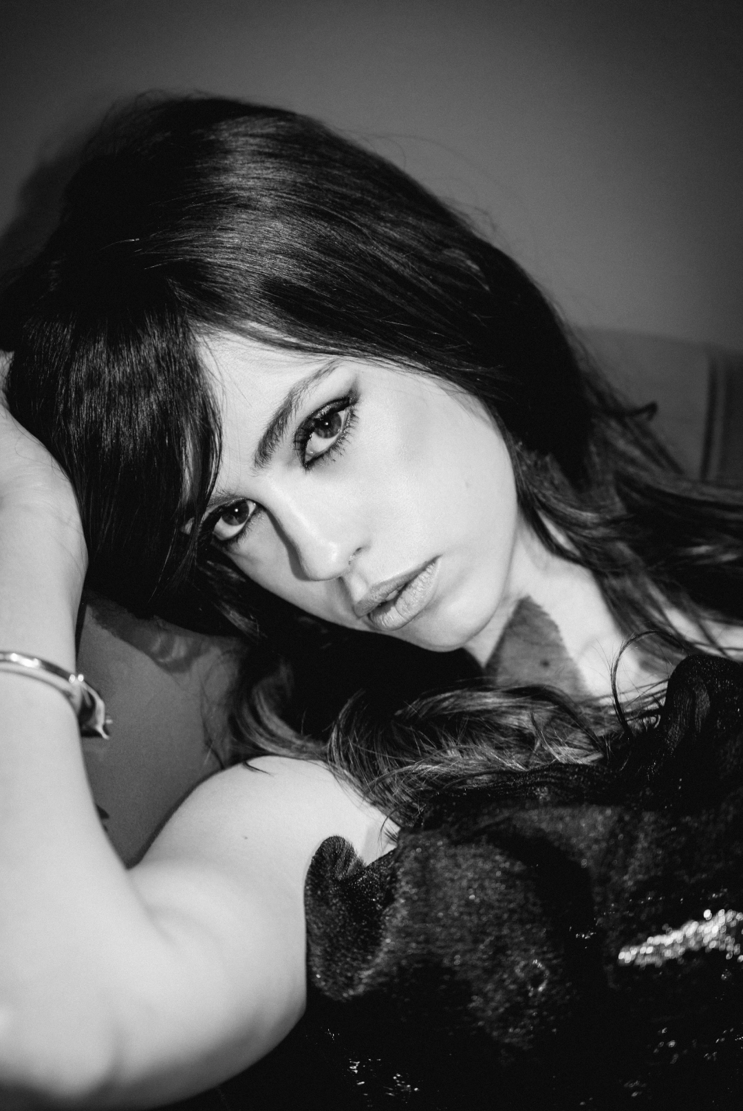 Foto tres de Mayka Merino con el look cuatro