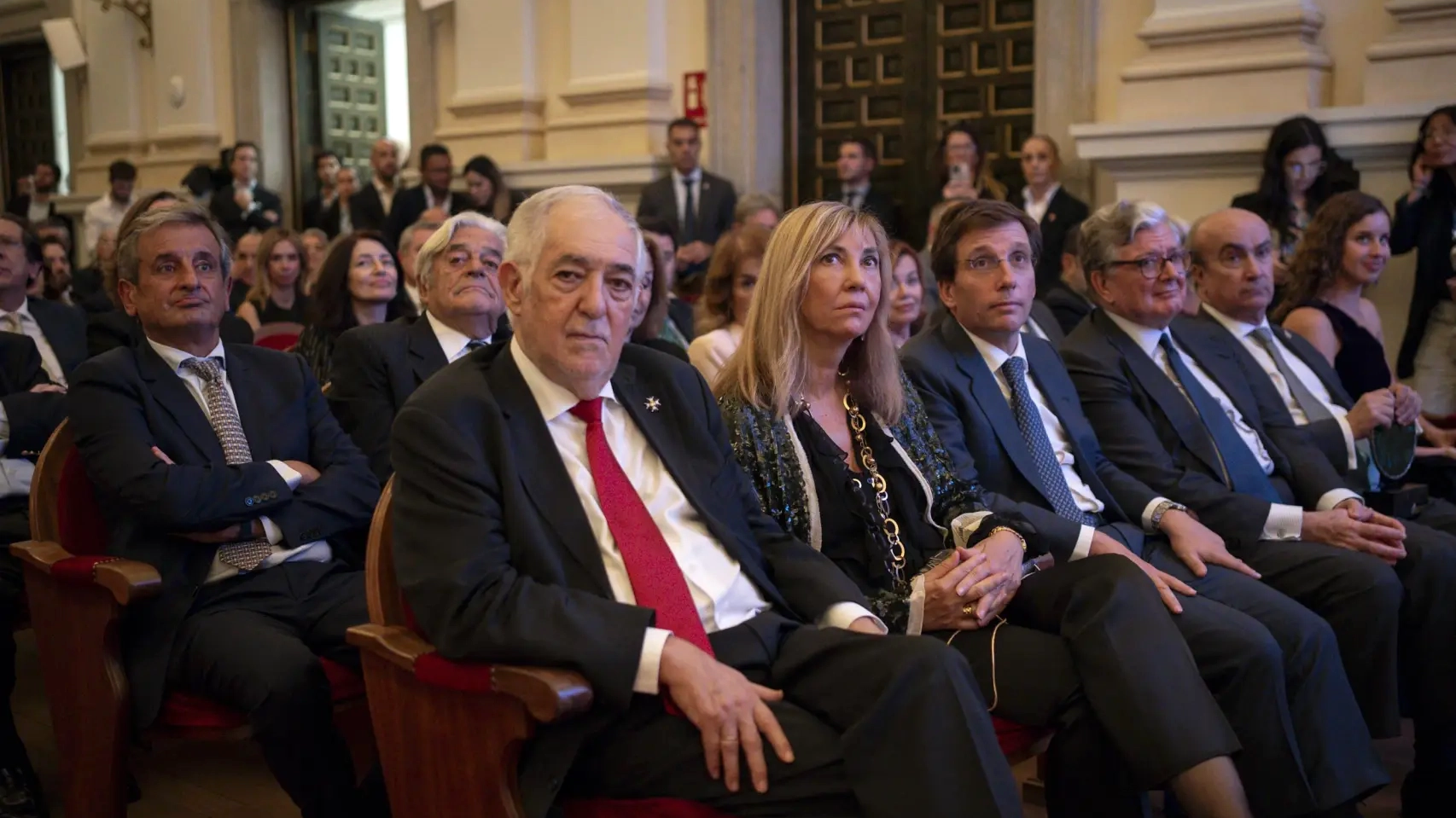 Cándido Conde-Pumpido, Isabel Perelló y José Luis Martínez-Almeida