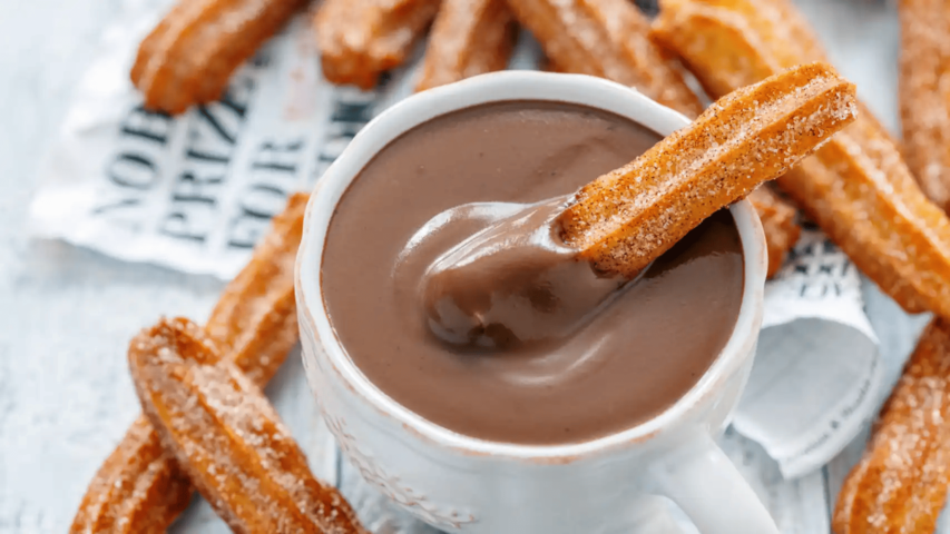 Mano tachando una tarea rápida para la Regla de los Dos Minutos.