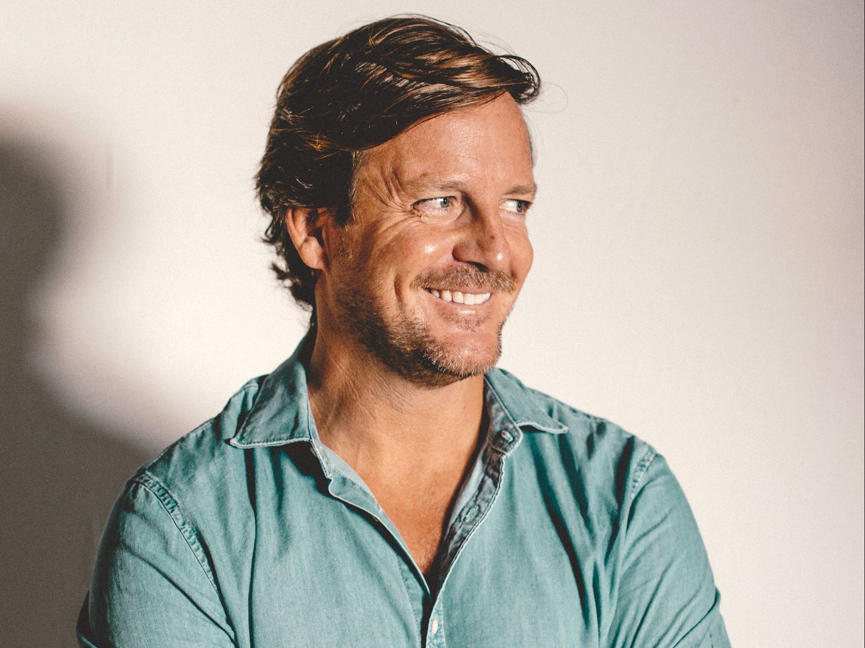 Pasa una tarde de cóctel y charla con Rafa Tarradas en el Club de Lectura de la Comunidad de Magas