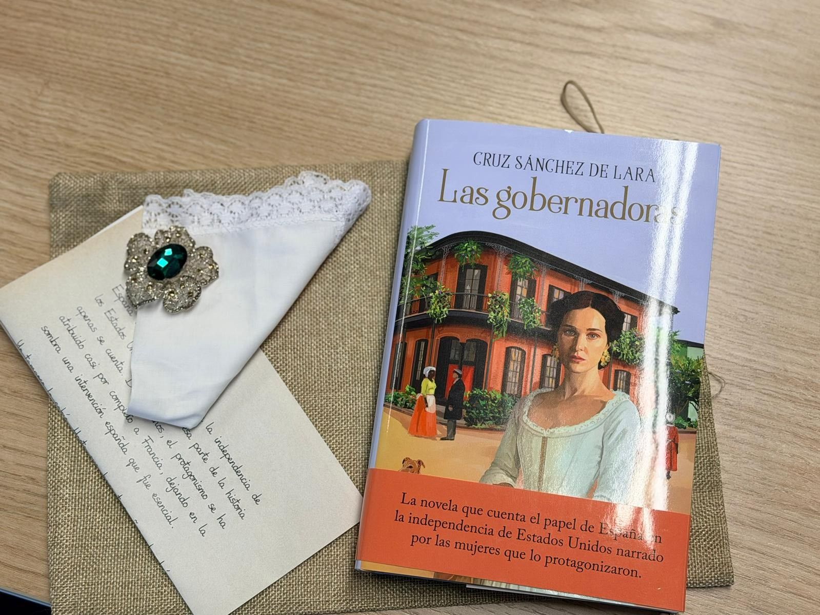 Consigue el pack VIP de 'Las gobernadoras' y viaja al siglo XVIII con el nuevo libro de Cruz Sánchez de Lara