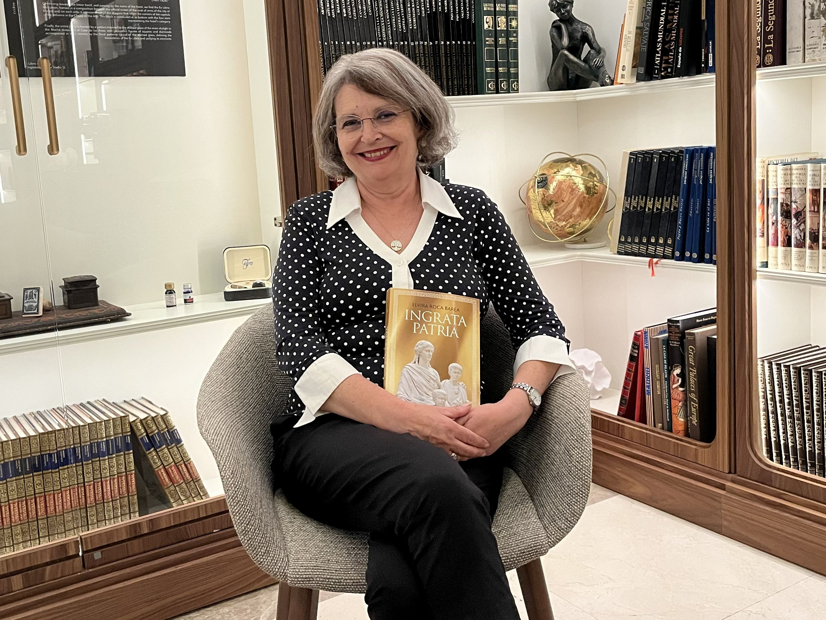La magia del Club de Lectura llega a Málaga con Elvira Roca Barea como invitada: ¿Vienes?